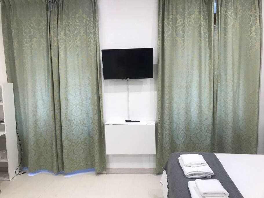 Un Genial Estudio En El Barrio Las Cortes Madri Exterior foto